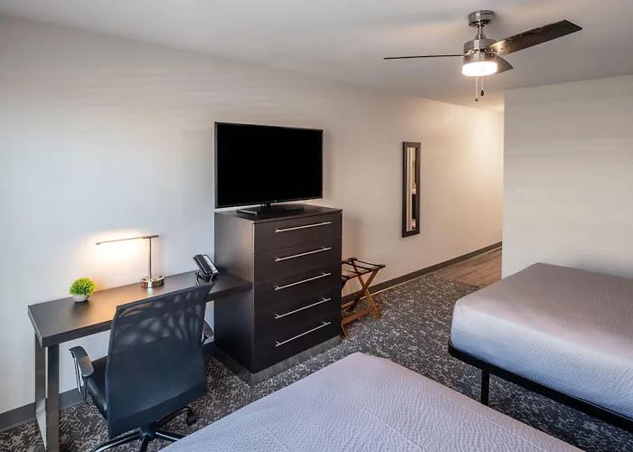 Stayapt Suites Alexandria-Fort Belvoir
